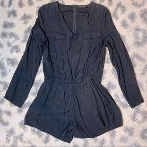 Flowy romper with convertible sleeves